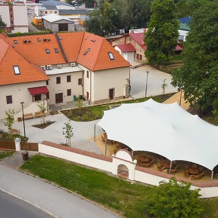 Areal Knizeci Dvur Прахатице